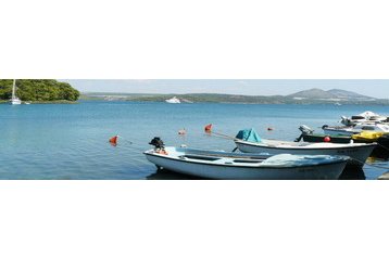 Croatia Privát Raslina, Exterior